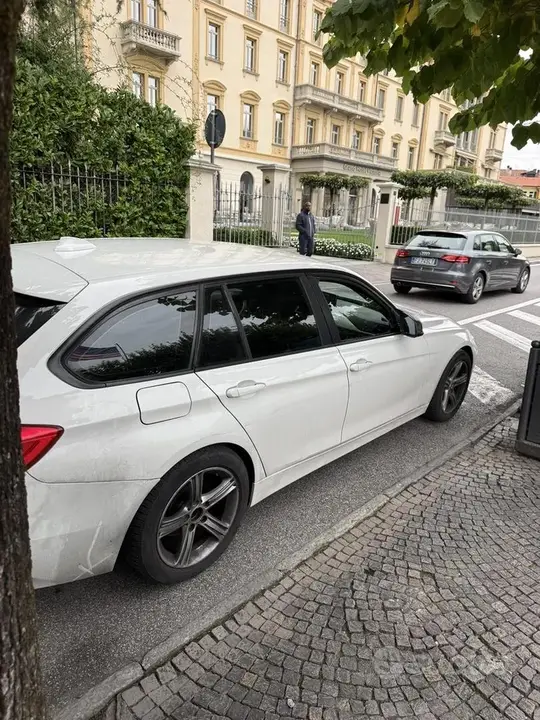 BMW 318D 2013 photo 3