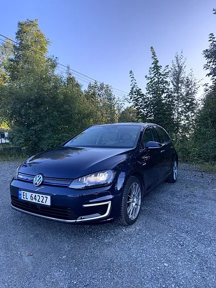 Volkswagen E-Golf 2015 photo 2