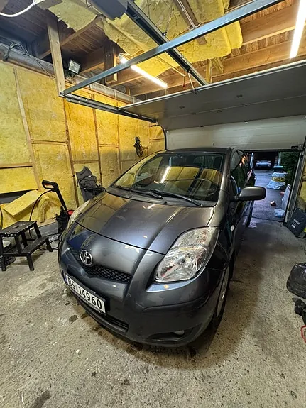 Toyota Yaris 2010 photo 3