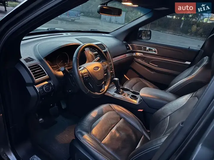 Ford Explorer 2017 photo 5