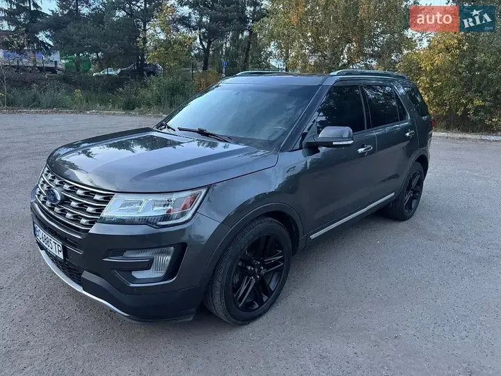 Ford Explorer 2017 photo 2