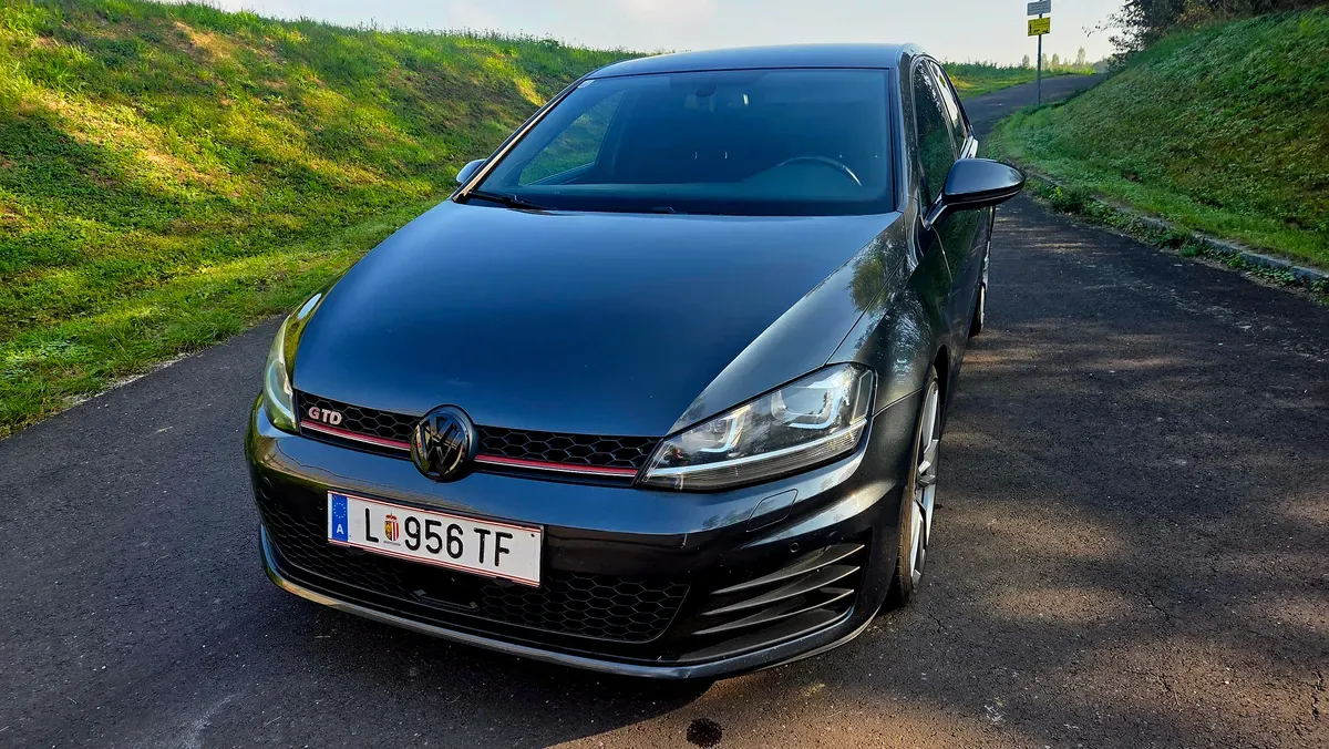 Volkswagen Golf 2015 photo 2