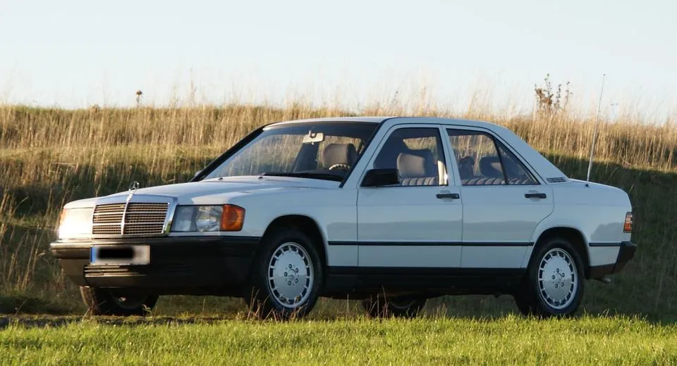 Mercedes-Benz 190E