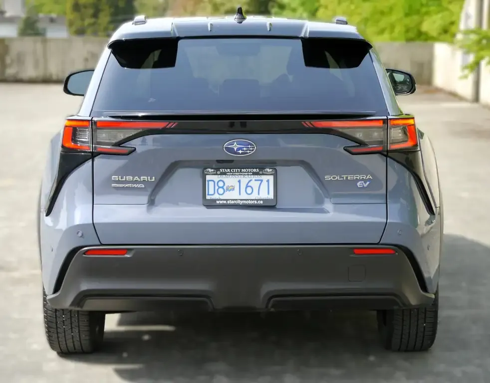 Subaru Solterra 2023 photo 5