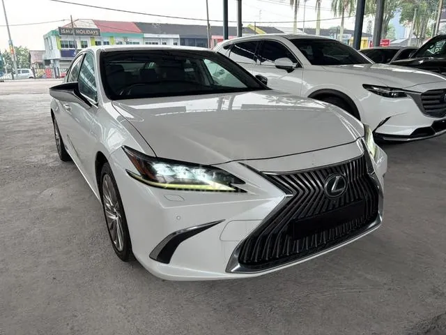 Lexus Es250