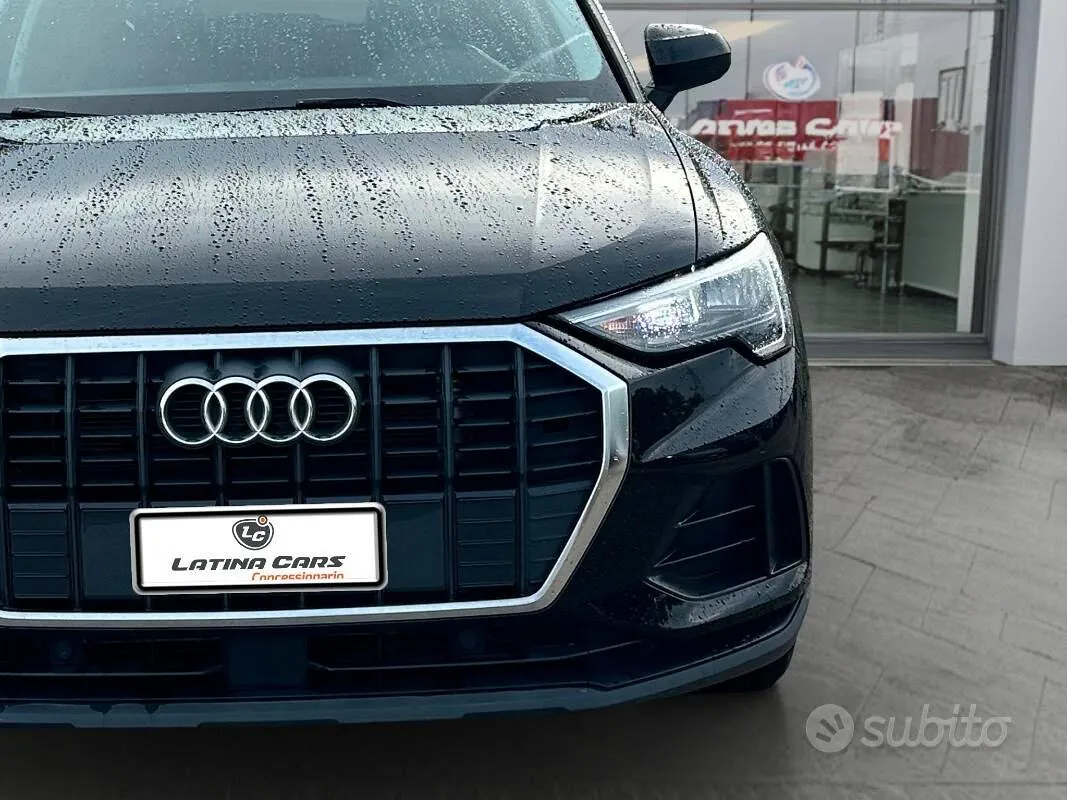 Audi Q3 2022 photo 2