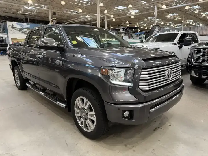 Toyota Tundra 2015 photo 2