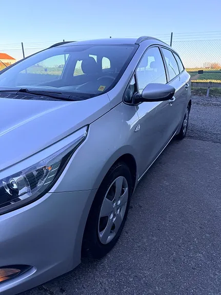 Kia Ceed 2013 photo 2