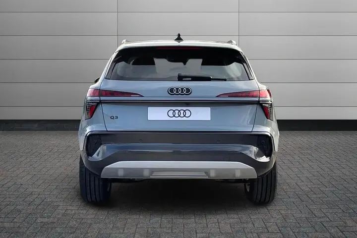 Audi Q3 photo 3