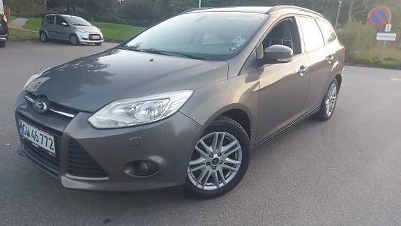 Ford Focus 2012 photo 3