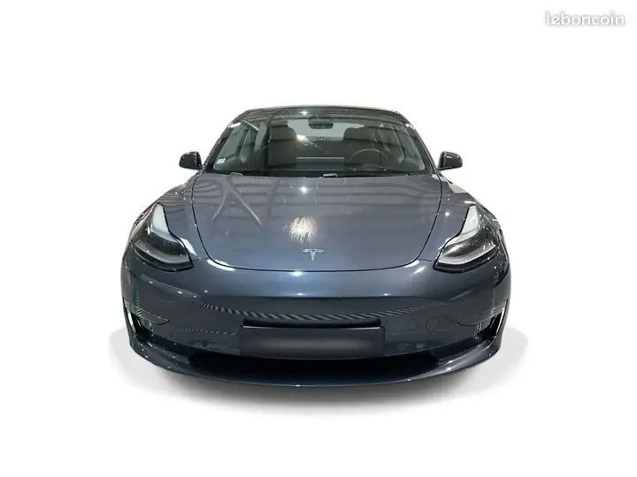 Tesla Model 3 2022 photo 2