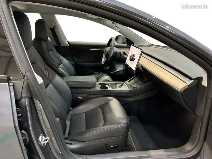 Tesla Model 3 2022 photo 4