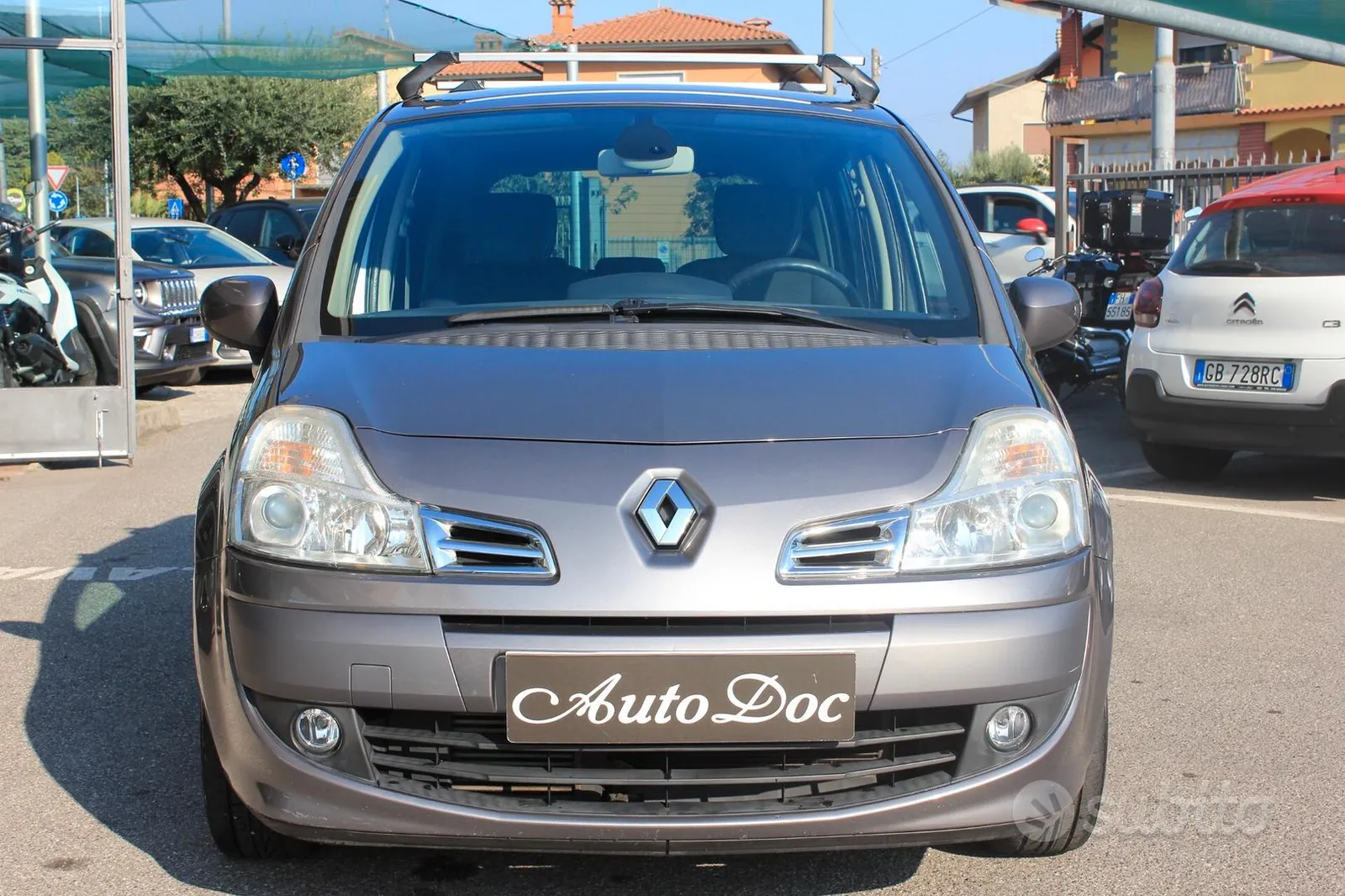 Renault Modus 2011 photo 2