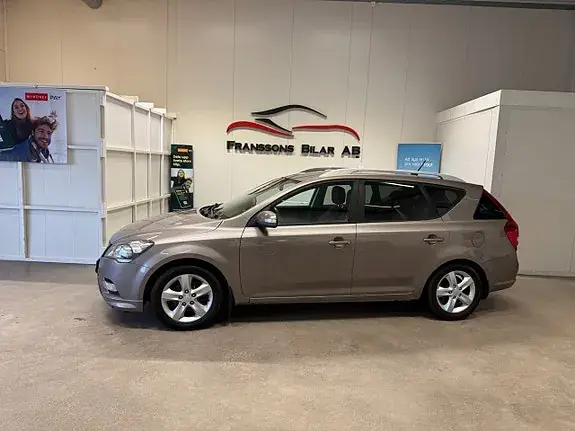 Kia Ceed 2012 photo 4