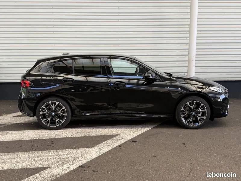 BMW 1 Series 2026 photo 3