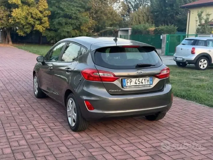 Ford Fiesta 2018 photo 2