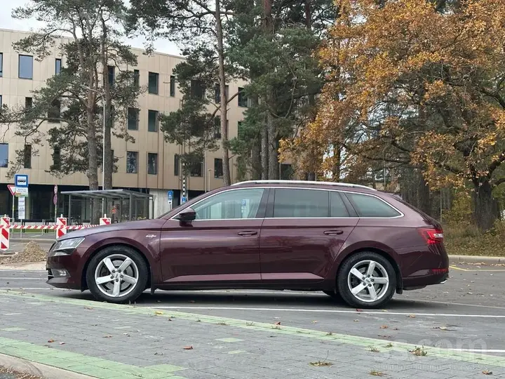 Skoda Superb 2016 photo 4