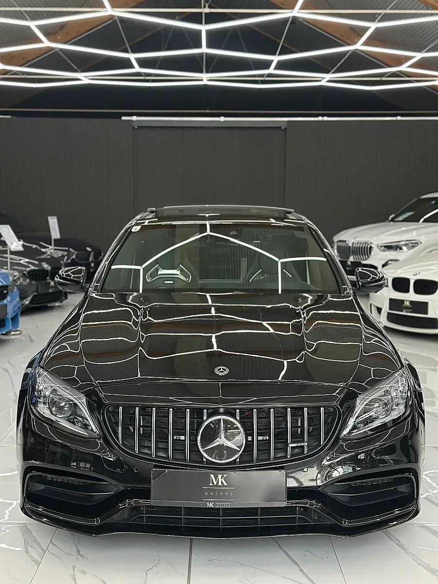 Mercedes-Benz C-Class 2019 photo 2