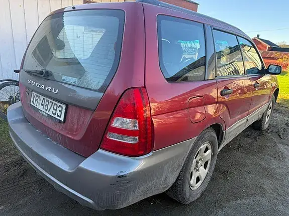 Subaru Forester 2005 photo 2