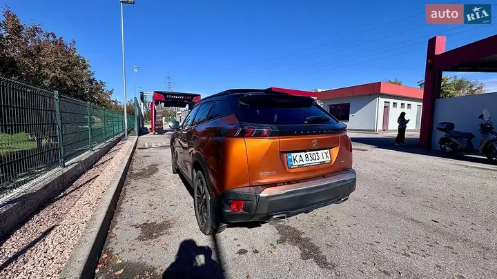 Peugeot 2008 2021 photo 4