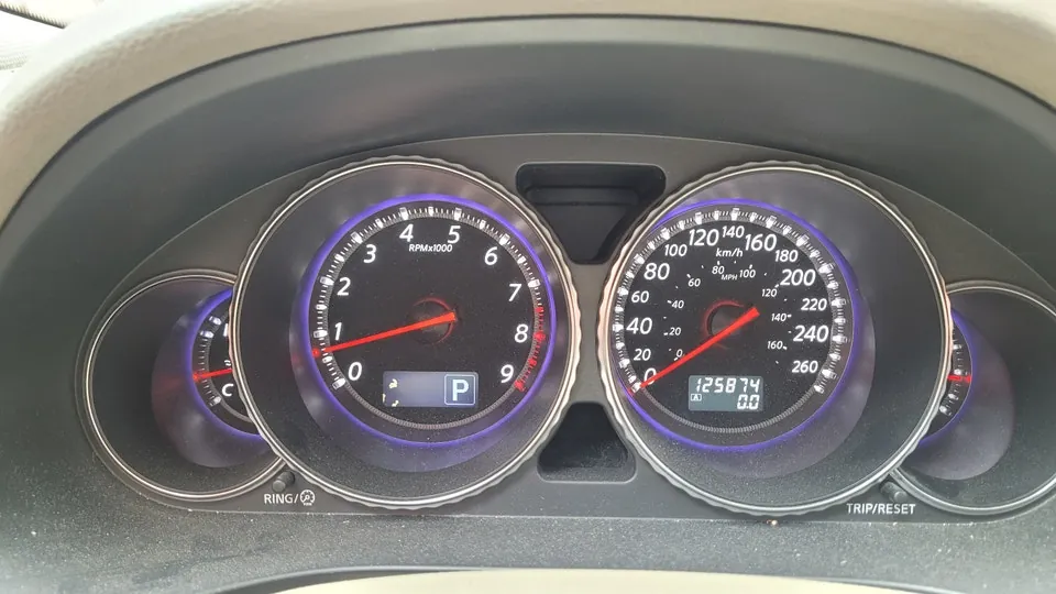 Infiniti M35X 2010 photo 5