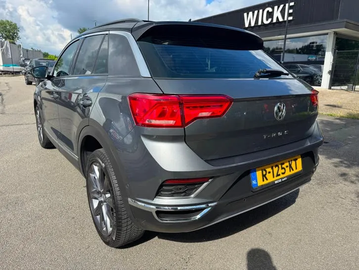 Volkswagen T-Roc 2018 photo 2