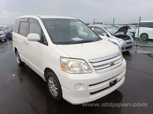 Toyota Noah X