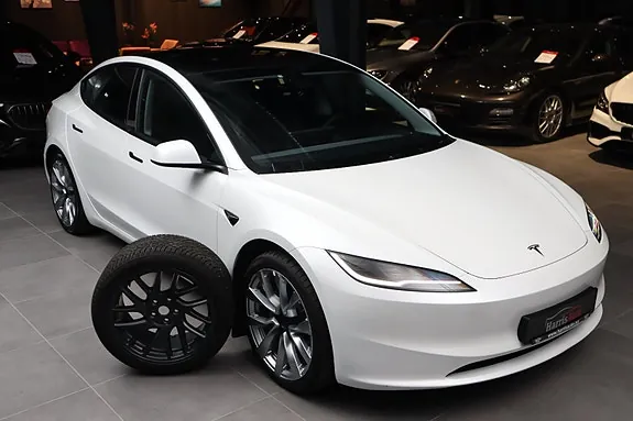 Tesla Model 3 2024 photo 4