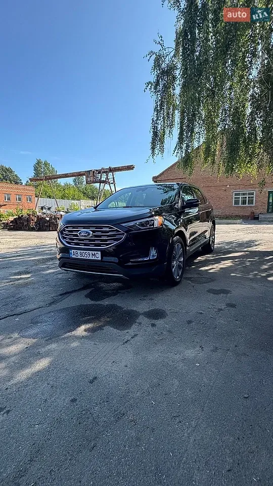Ford Edge 2023 photo 2