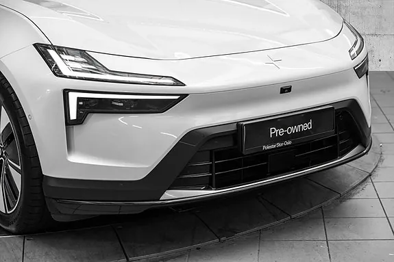 Polestar 4 2025 photo 2