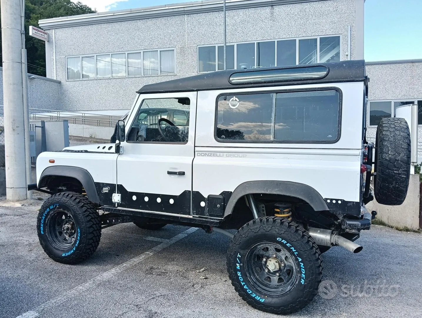 Land Rover Defender 1999 photo 2