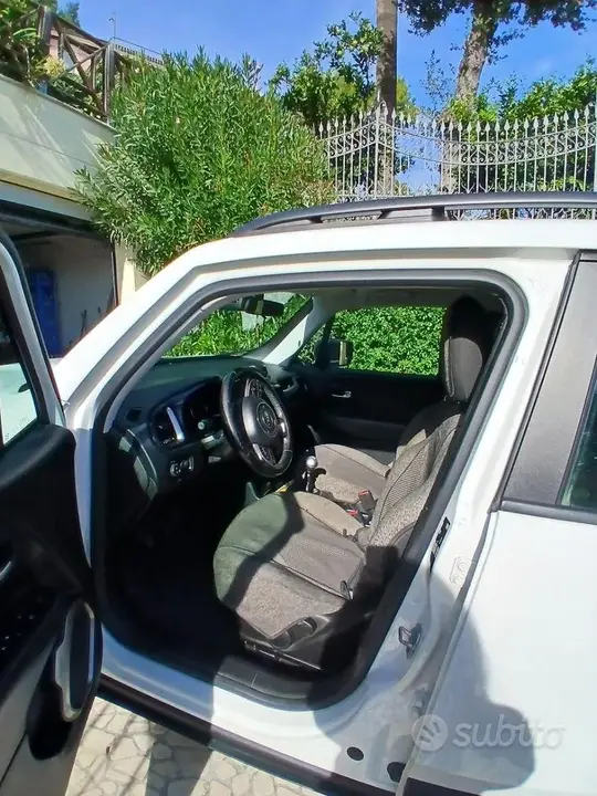 Jeep Renegade 2019 photo 2