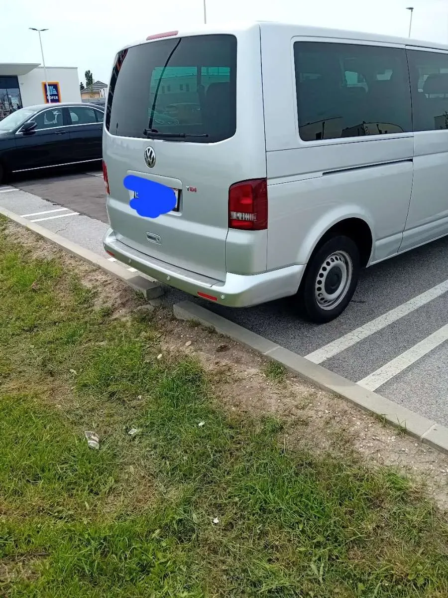 Volkswagen T5 2006 photo 3