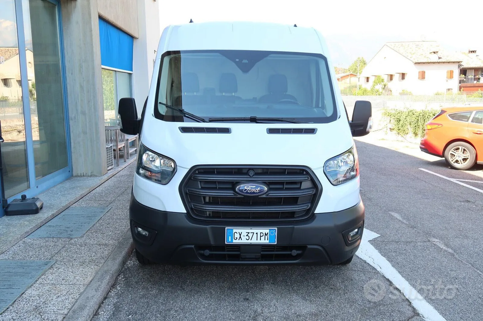 Ford Transit 2024 photo 2