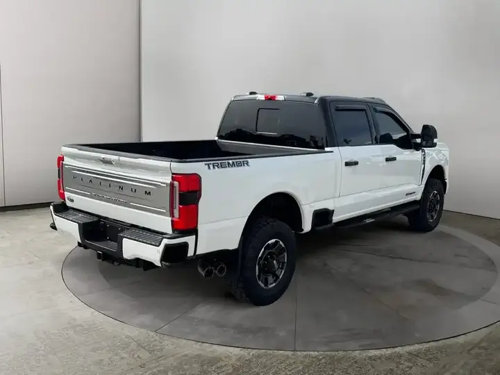 Ford F-350 Super Duty 2024 photo 5