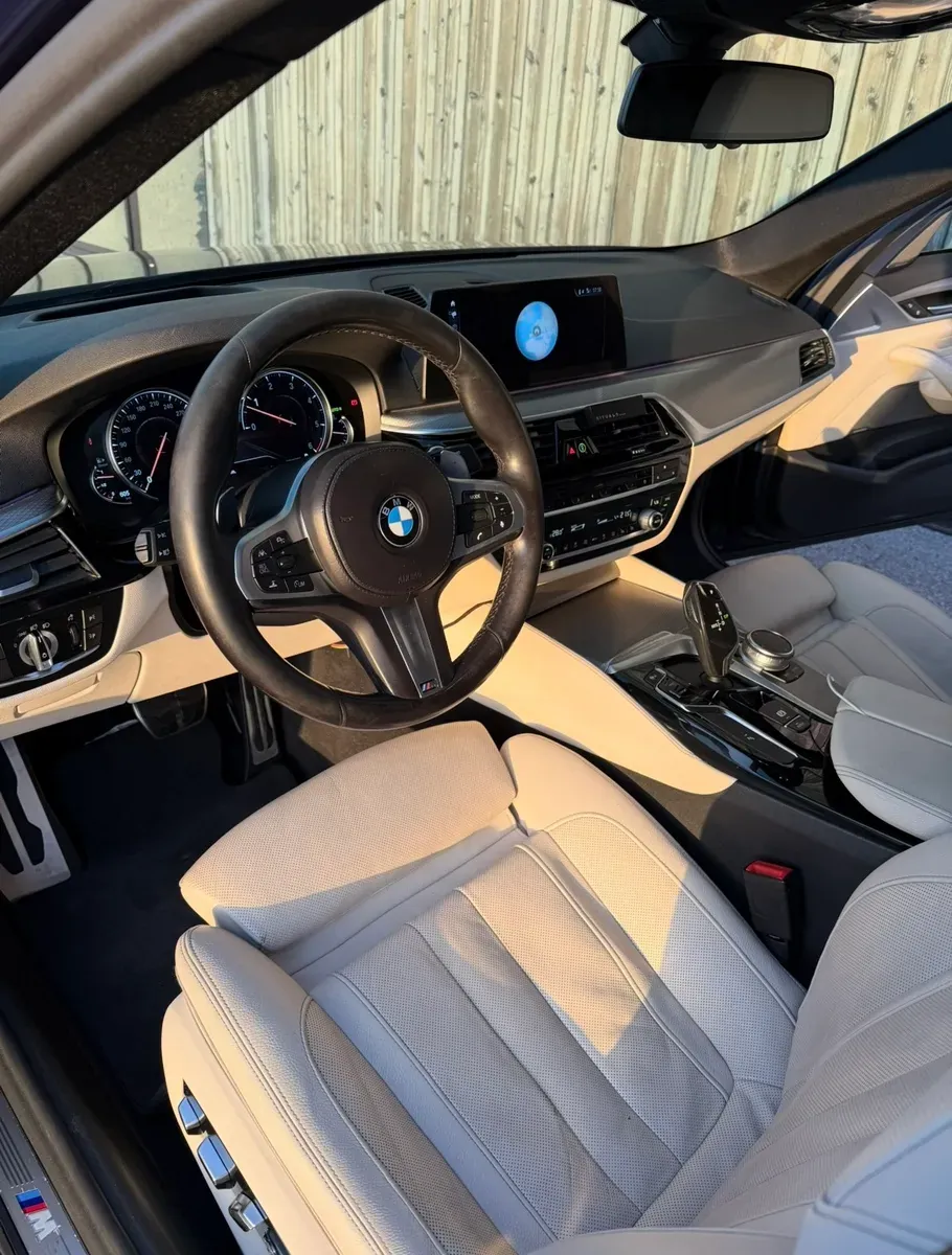 BMW 5 Series 2017 photo 3