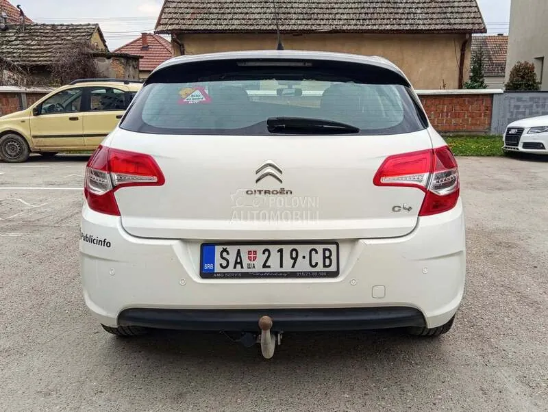 Citroen C4 2011 photo 5