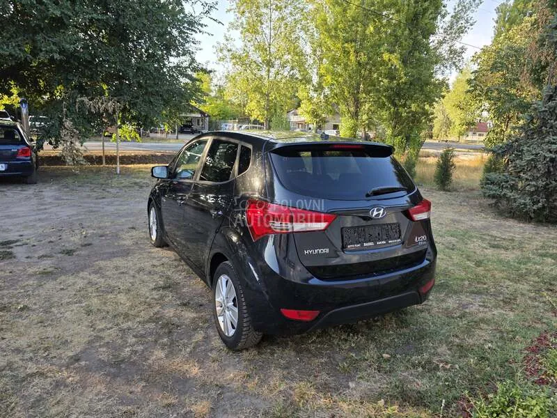 Hyundai Ix20 2011 photo 4
