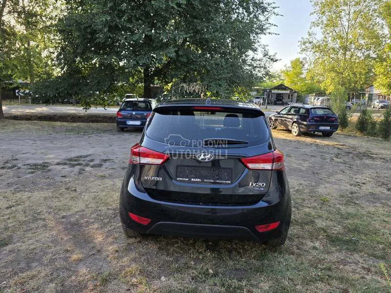 Hyundai Ix20 2011 photo 5