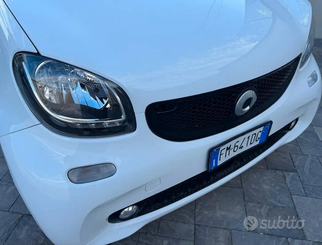 Smart Fortwo 2017 photo 4