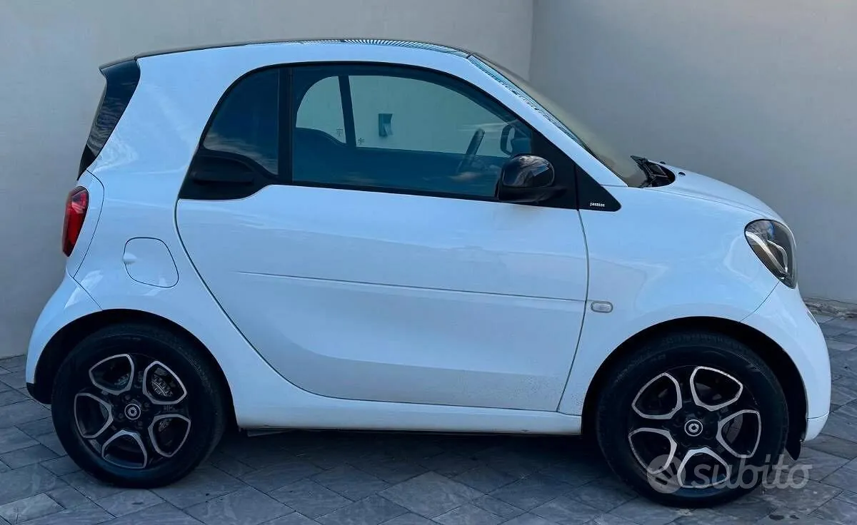 Smart Fortwo 2017 photo 2