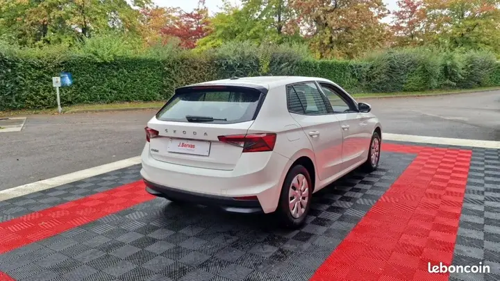 Skoda Fabia 2023 photo 4