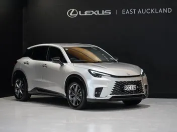 Lexus Lbx 2025 photo 2