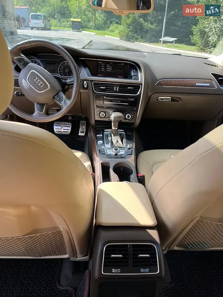 Audi A4 2014 photo 2