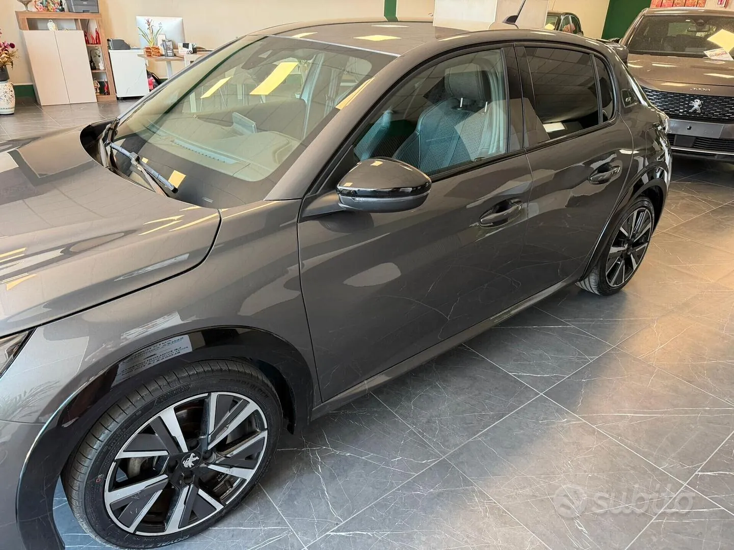 Peugeot 208 2022 photo 2