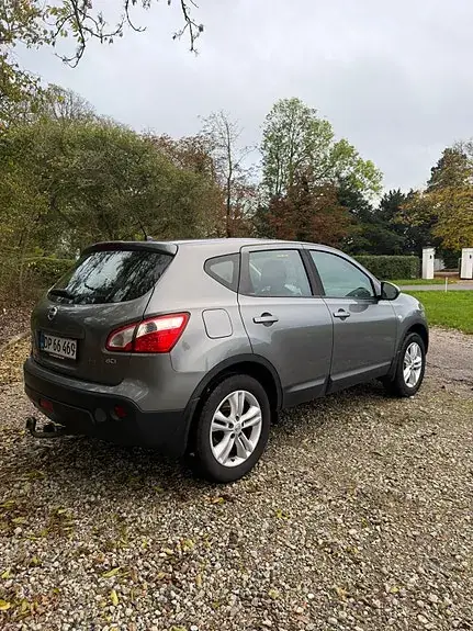 Nissan Qashqai 2011 photo 4