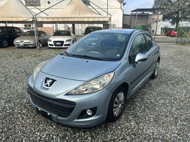 Peugeot 207 2010 photo 3