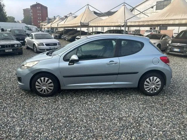 Peugeot 207 2010 photo 4