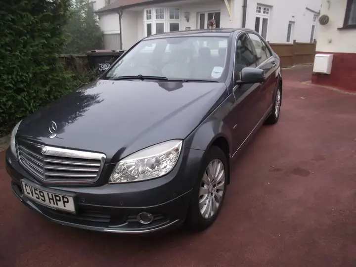 Mercedes-Benz C-Class 2009 photo 2