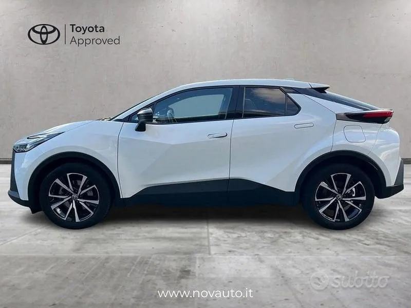 Toyota C-Hr 2024 photo 2